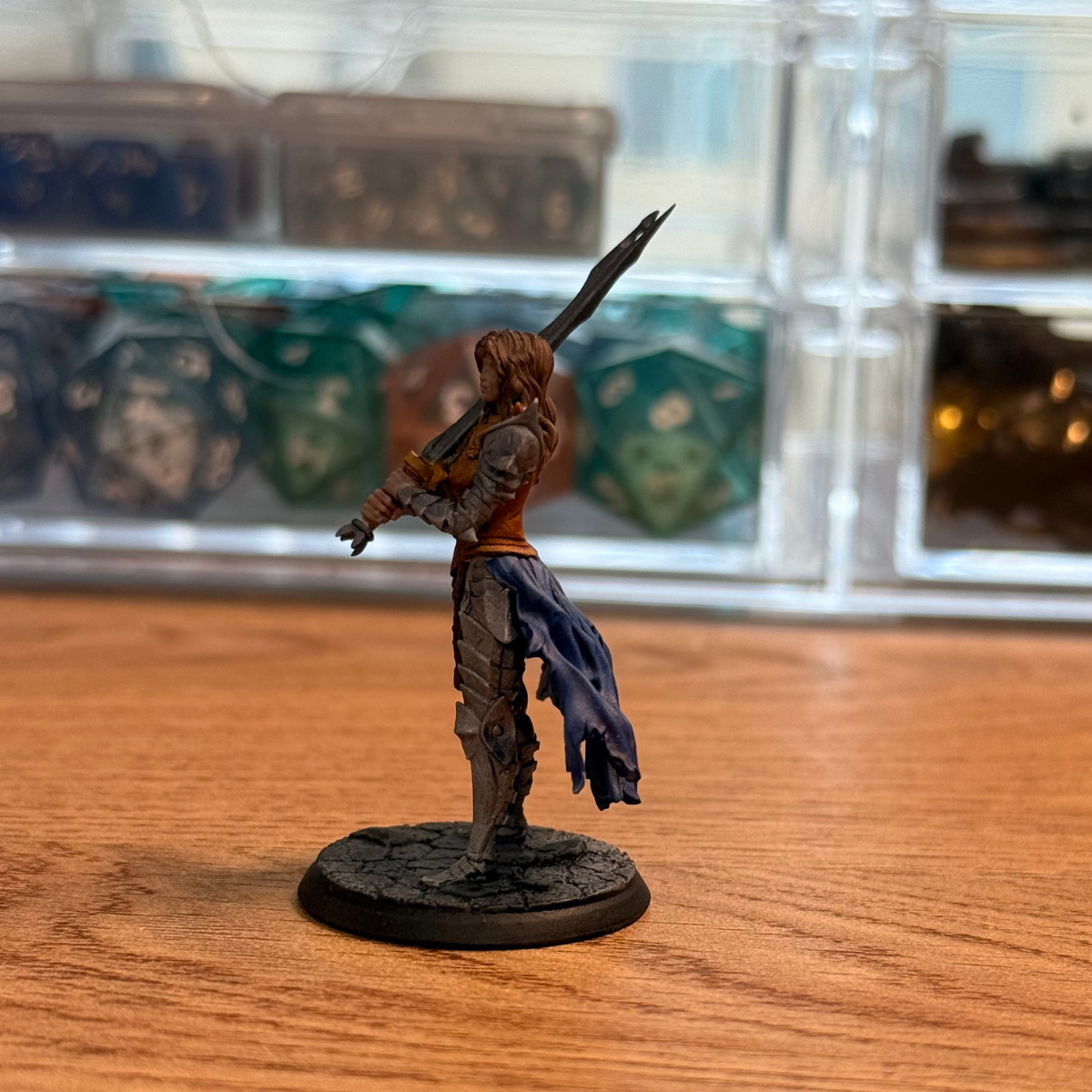 Female Human Paladin · Painted Mini · 32mm