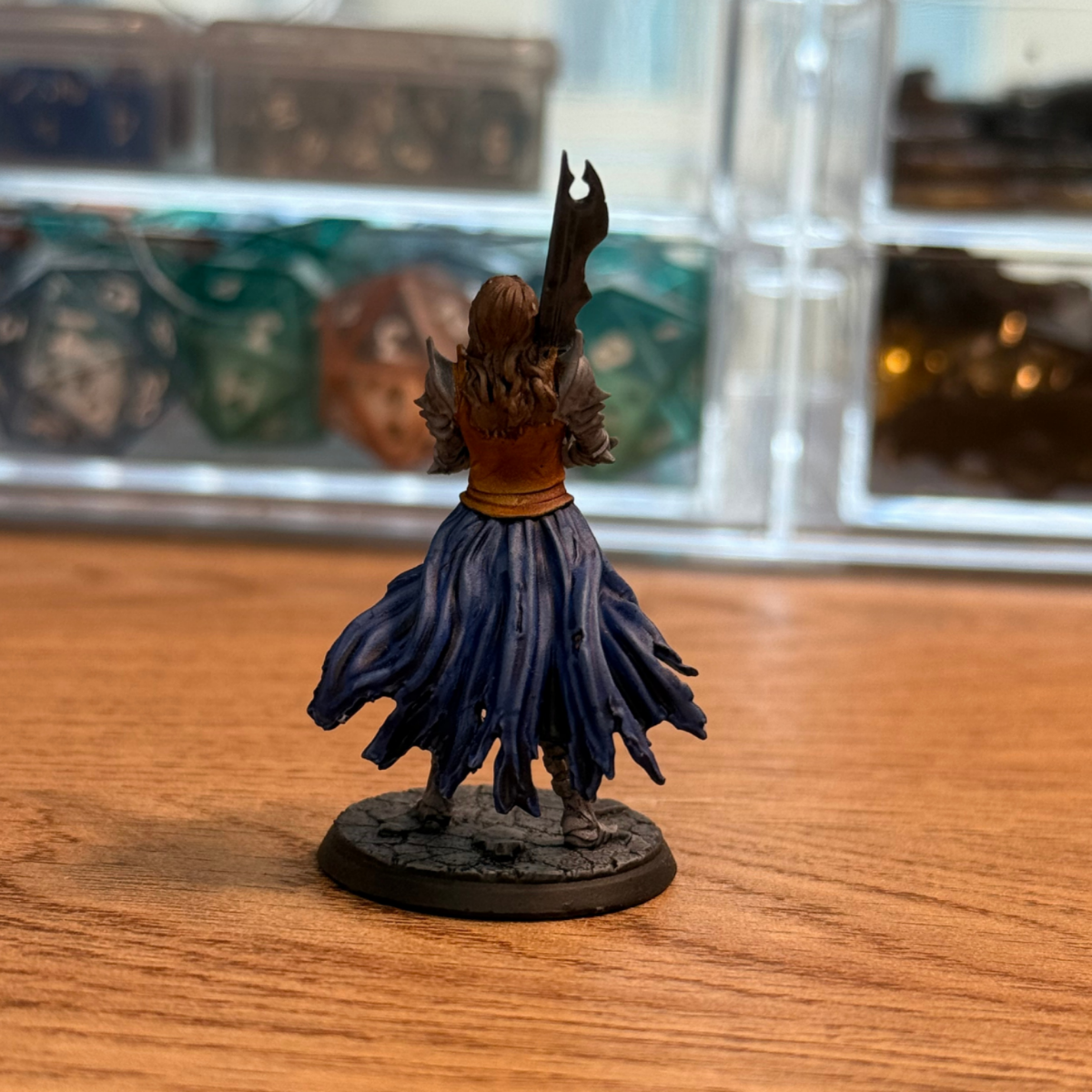 Female Human Paladin · Painted Mini · 32mm