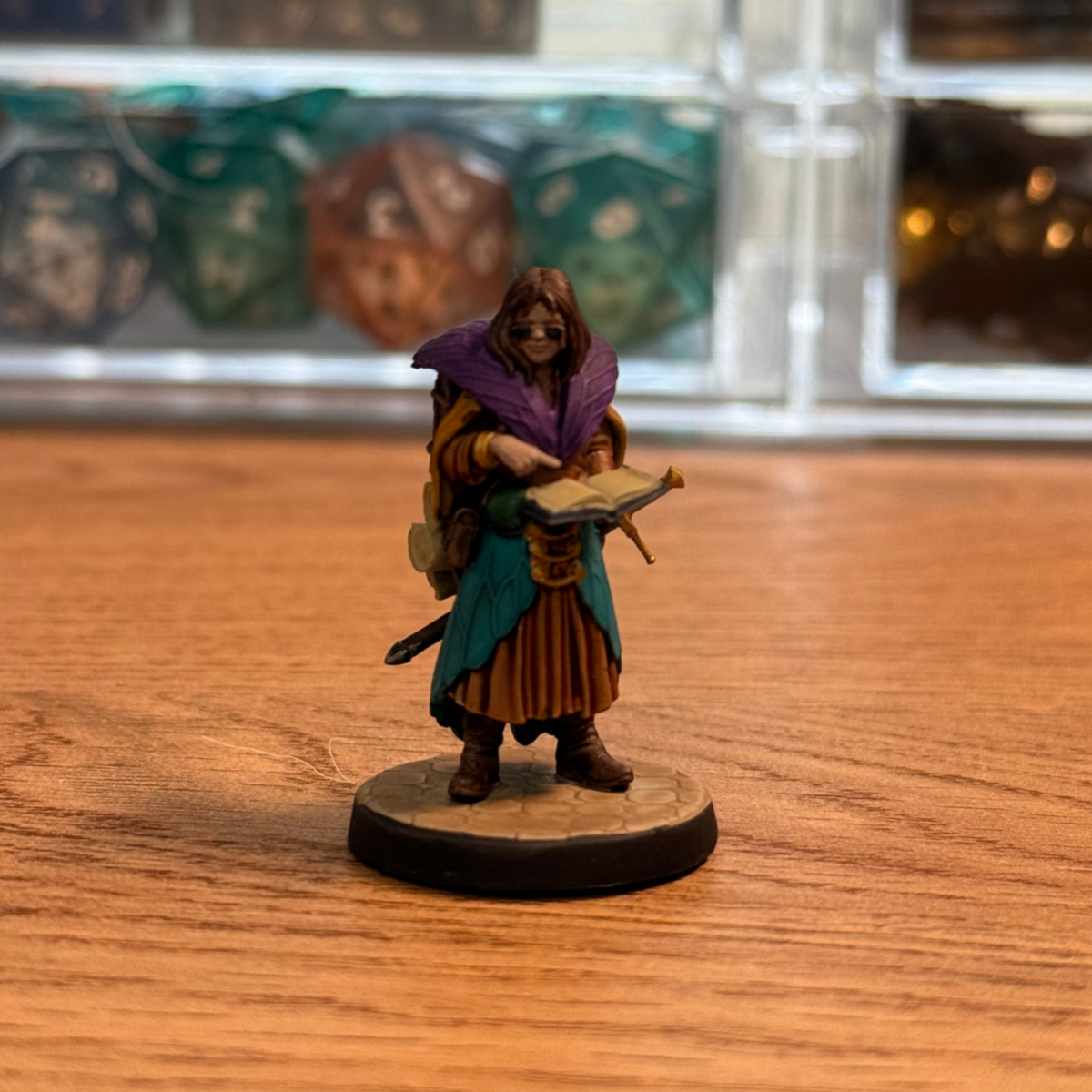 Eccentric Adventurer · Painted Mini · 32mm