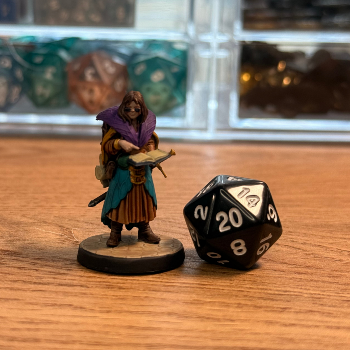Eccentric Adventurer · Painted Mini · 32mm