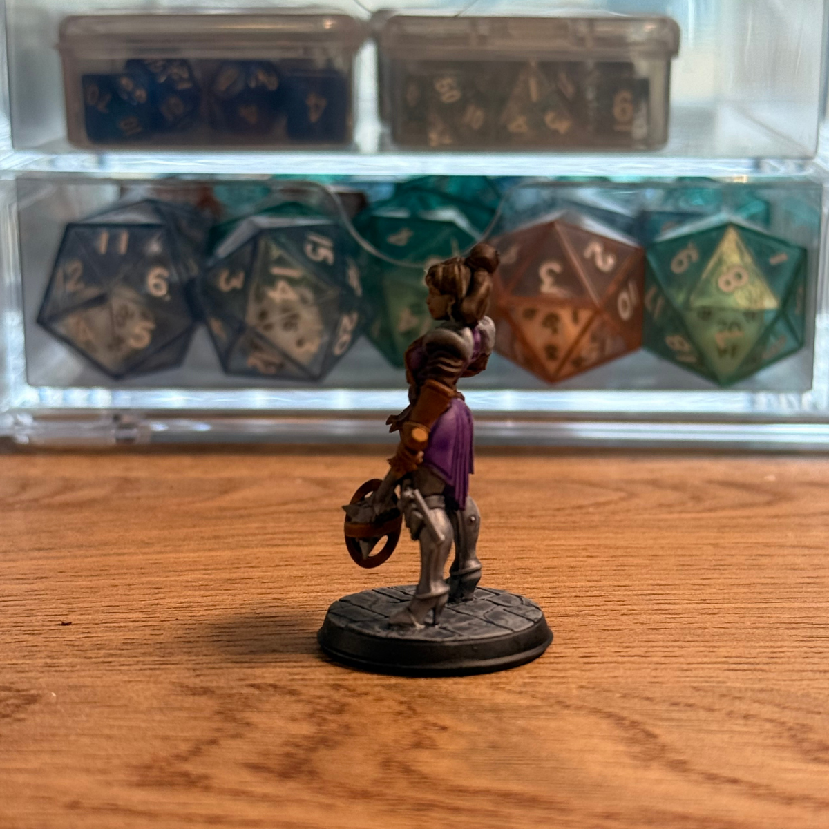 Female Human or Halfling Paladin · PC Painted Mini · 32mm