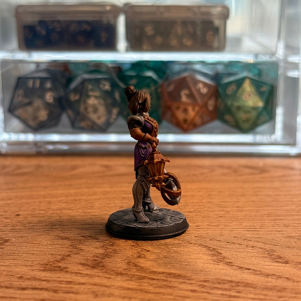 Female Human or Halfling Paladin · PC Painted Mini · 32mm