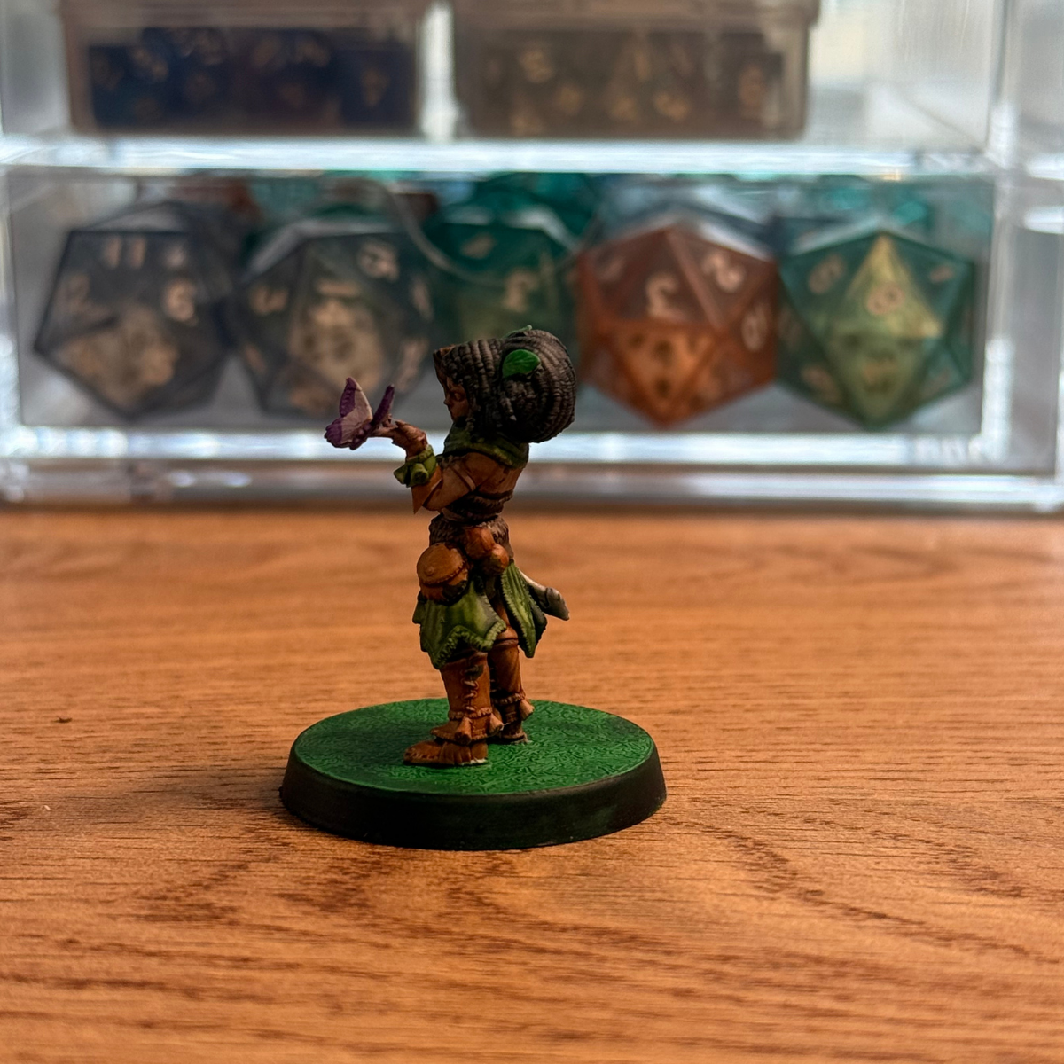 Female Druid · Halfling or Gnome · PC Painted Mini · 32mm