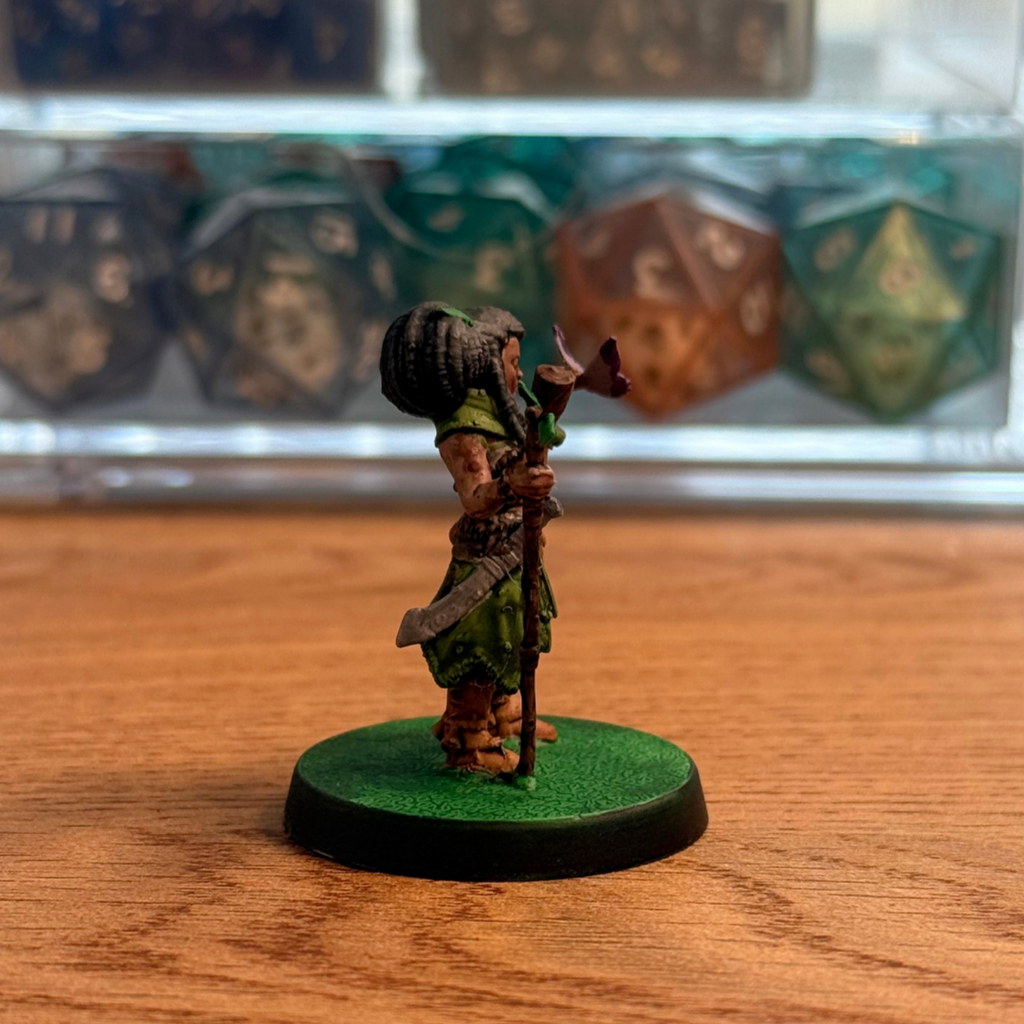 Female Druid · Halfling or Gnome · PC Painted Mini · 32mm
